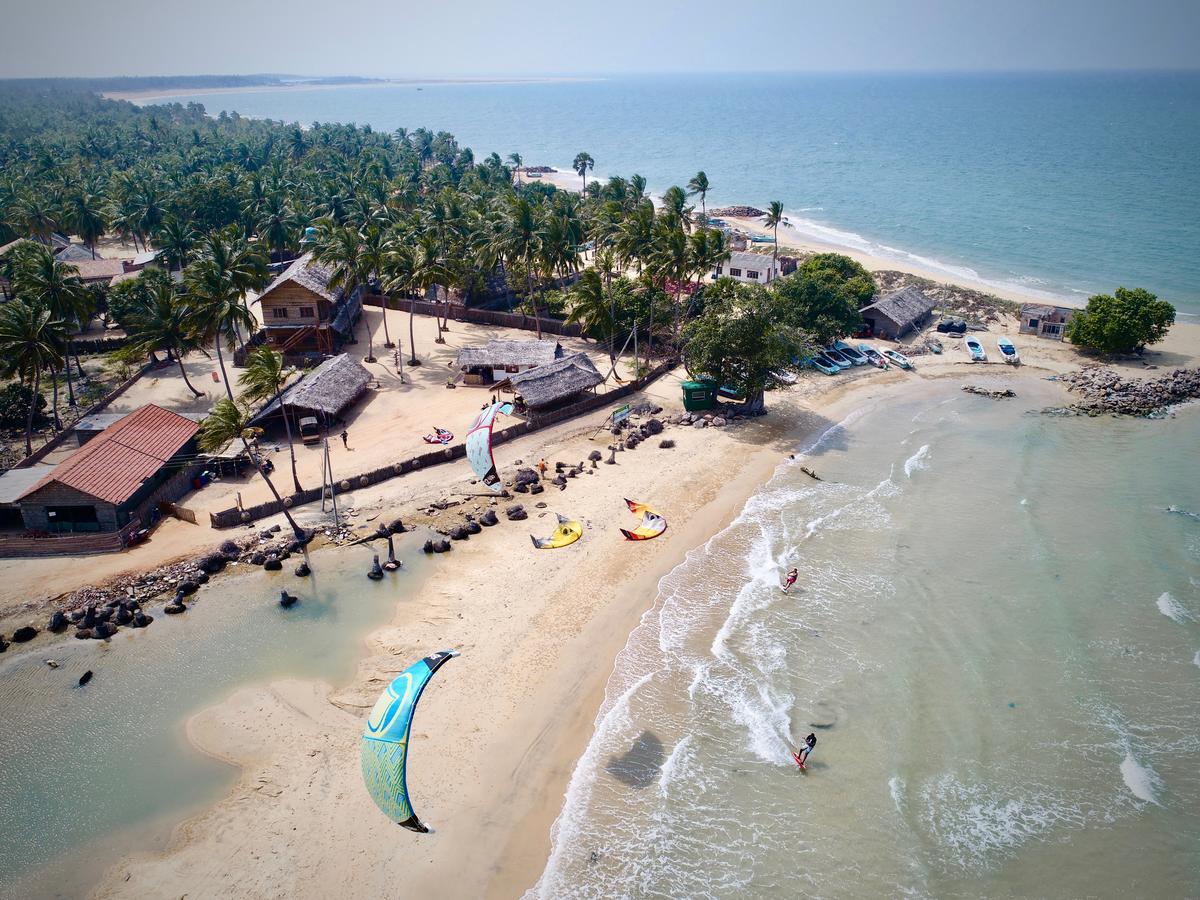 Surfpoint Sri Lanka Kite Village Kalpitiya Eksteriør billede