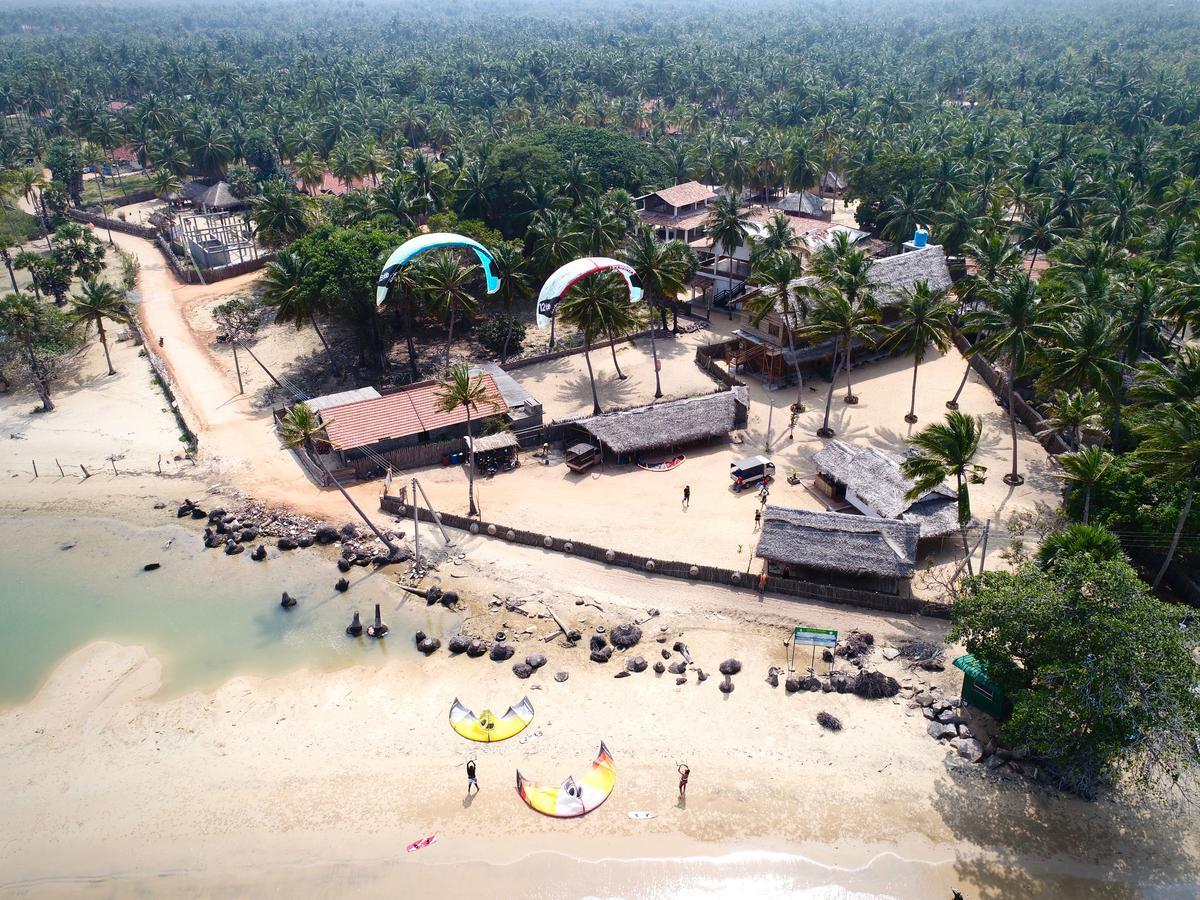 Surfpoint Sri Lanka Kite Village Kalpitiya Eksteriør billede